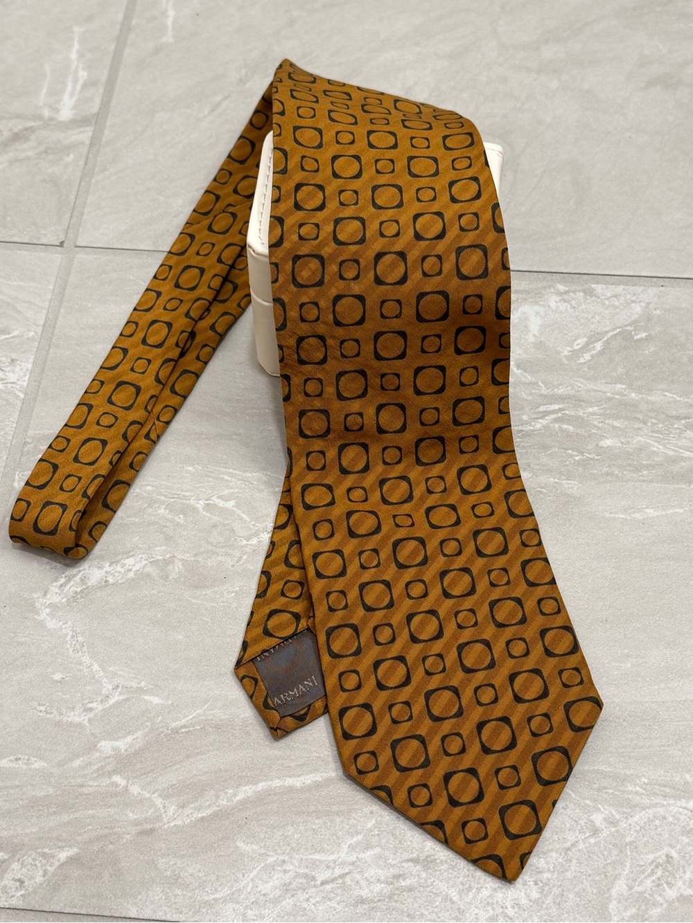 Giorgio Armani Silk Tie Mustard Gold Geometric Made in Italy Classic
